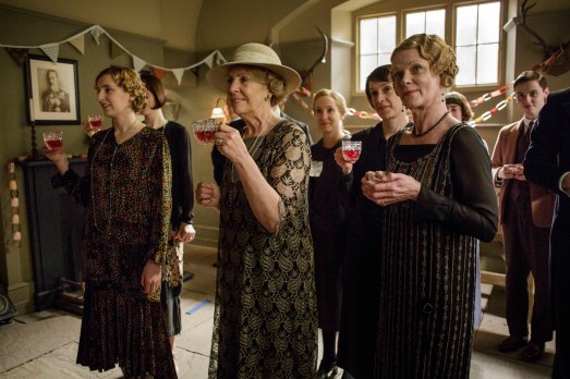EMBARGOED_UNTIL_5_OCTOBER_DOWNTON_ABBEY_EPISODE4__57[1]