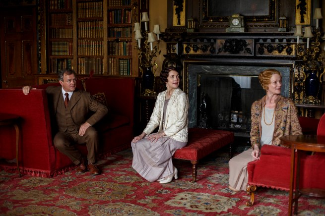 EMBARGOED_DOWNTONEP8__06[1]