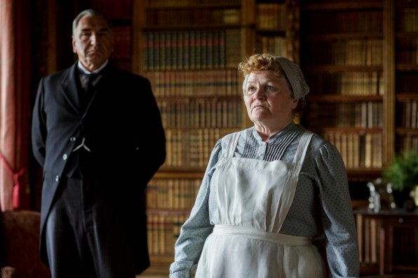 EMBARGOED_DOWNTONEP8__21[1]