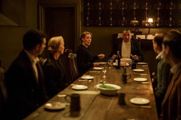 EMBARGOED_DOWNTONEP8__23[1]