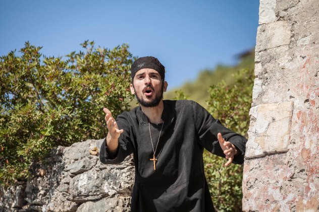 THE_DURRELLS_EP1_12[1]