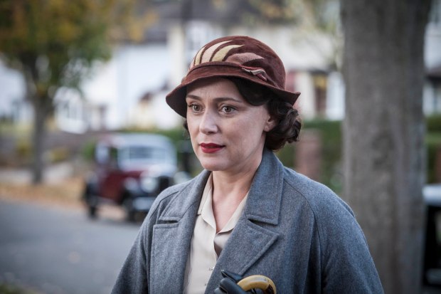 THE_DURRELLS_EP1_23[1]