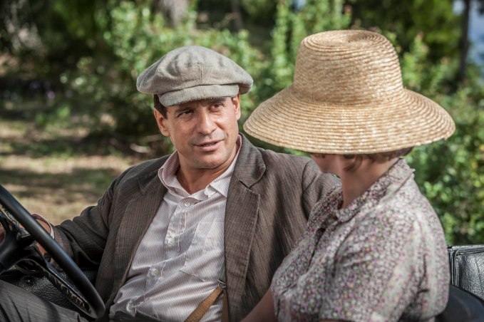 THE_DURRELLS_EP2_10[1]